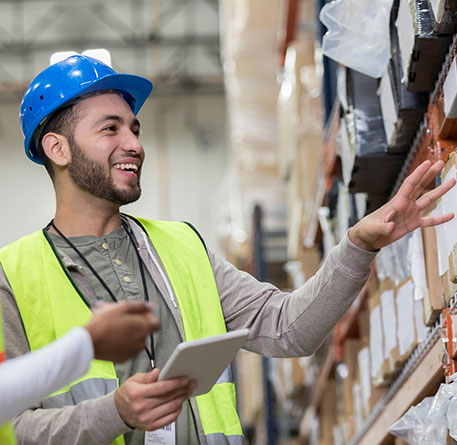 Was kann ich als Kommissionierer verdienen? Unique gibt Ihnen Infos zum Gehalt und weiteren Zusatzleistungen.