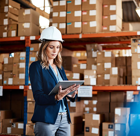 Welche Voraussetzungen Sie als Logistiker idealerweise erfüllen und welche spannenden Aufgaben Sie erwarten, erfahren Sie bei Unique.